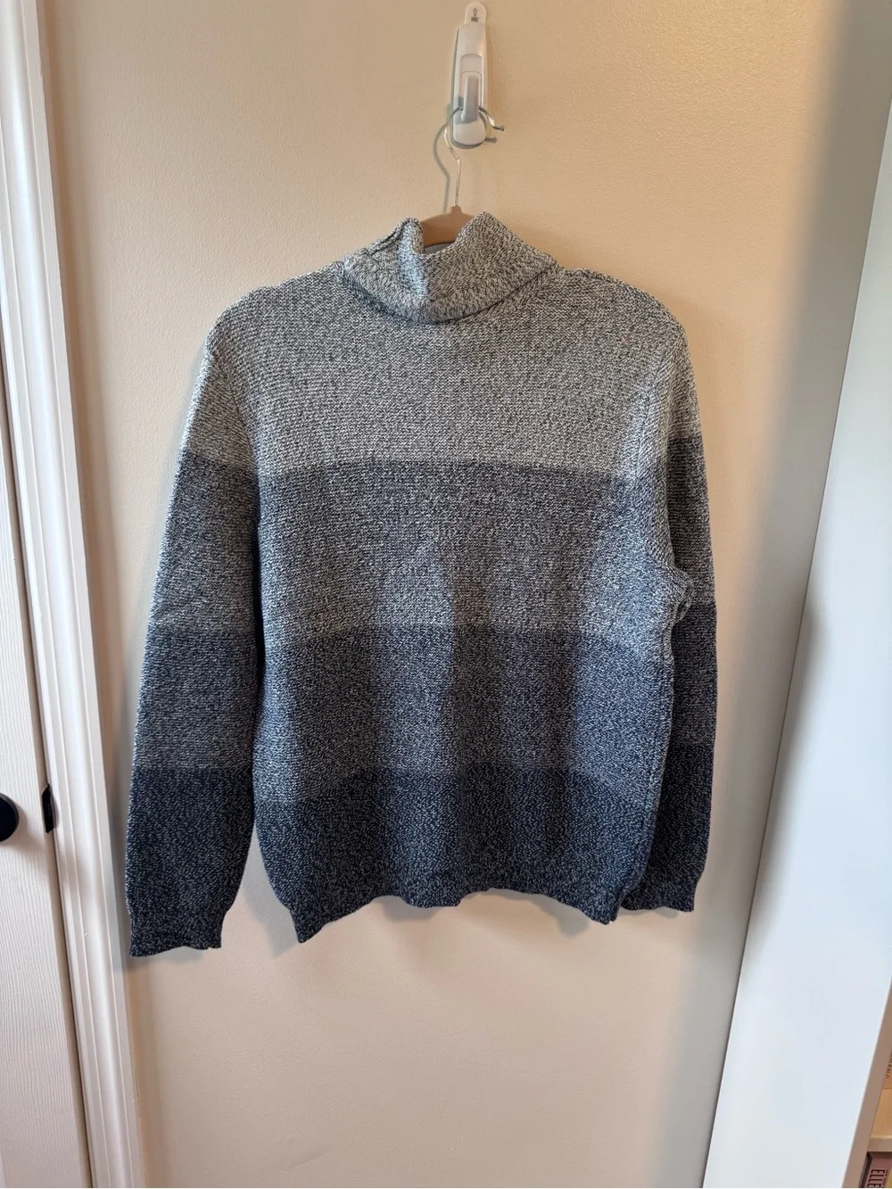 Express Men's Ombre Gray Cowl Neck Sweater